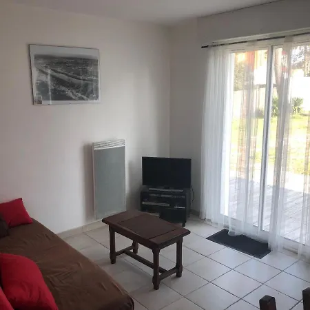 Maison Rénovée, Jardin Clos, à 300m De La - 6 Couchages, Wifi, Animaux Admis - Fr-1-231-205 *