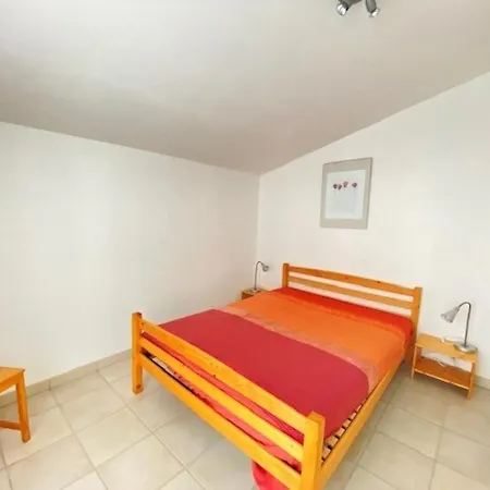 Dom wakacyjny Maison Renovee, Jardin Clos, A 300m De La - 6 Couchages, Wifi, Animaux Admis - Fr-1-231-205